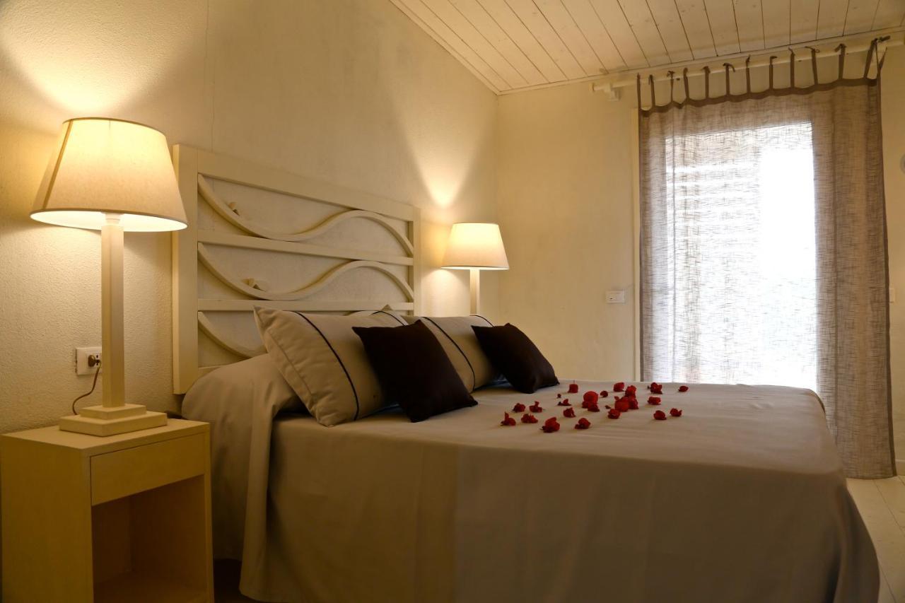 Residence Les Oliviers Porto Azzurro Exterior photo