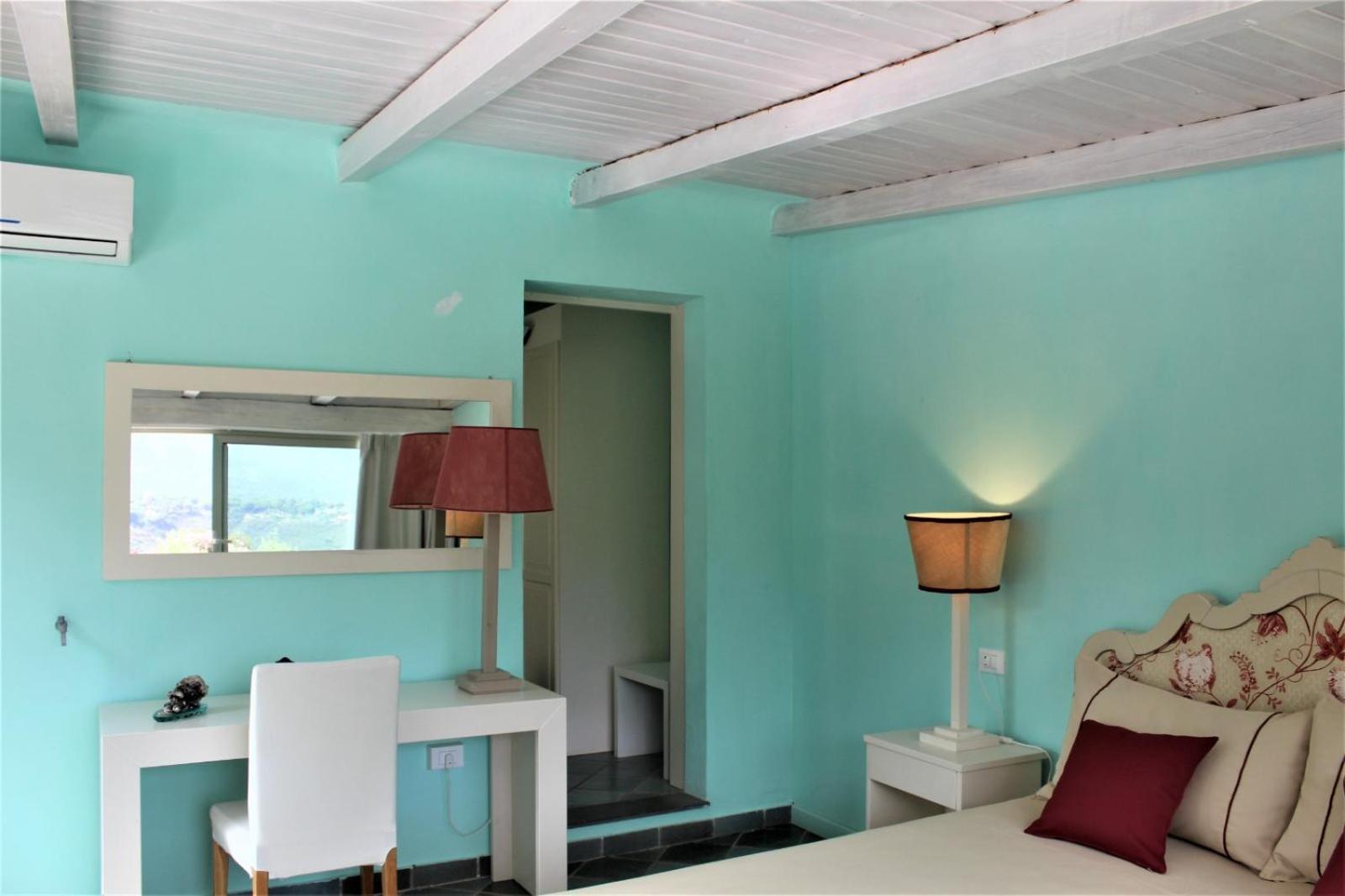 Residence Les Oliviers Porto Azzurro Exterior photo